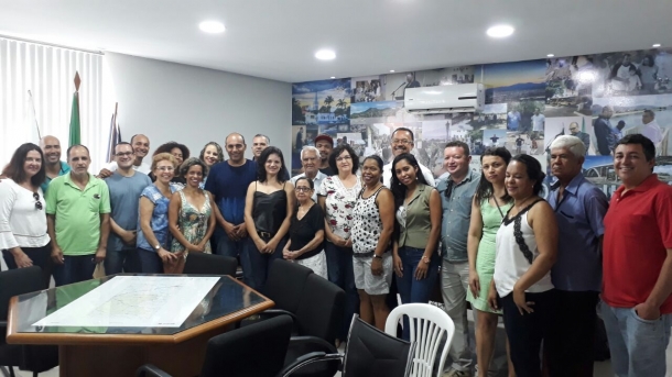REUNIÃO COM ADMINISTRAÇÃO MUNICIPAL E ONGs, PARTICIPANTES DO CMDCA